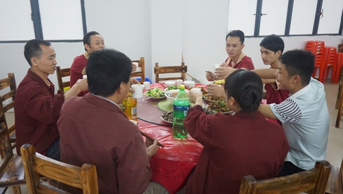 富轩员工生日会，欢乐温暖时光！