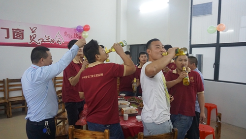 富轩员工生日会，欢乐温暖时光！